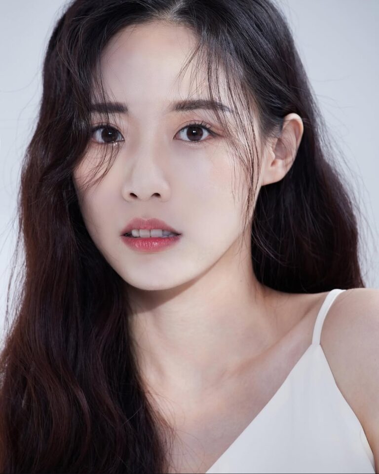이나현